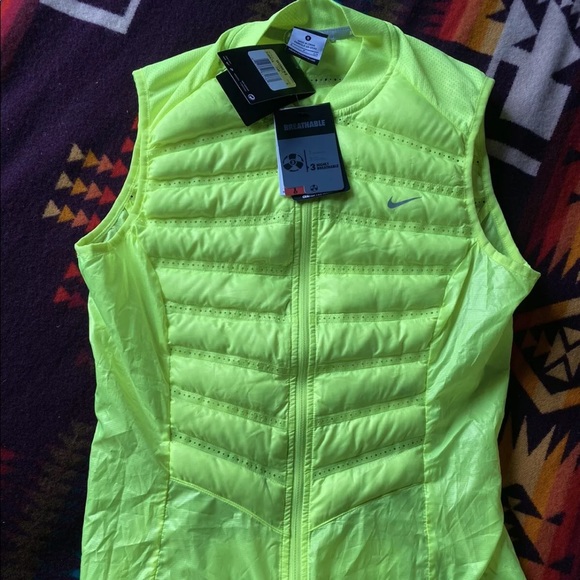 Women’s Nike Aeroloft Neon Yellow 800 Down Vest - Picture 1 of 4
